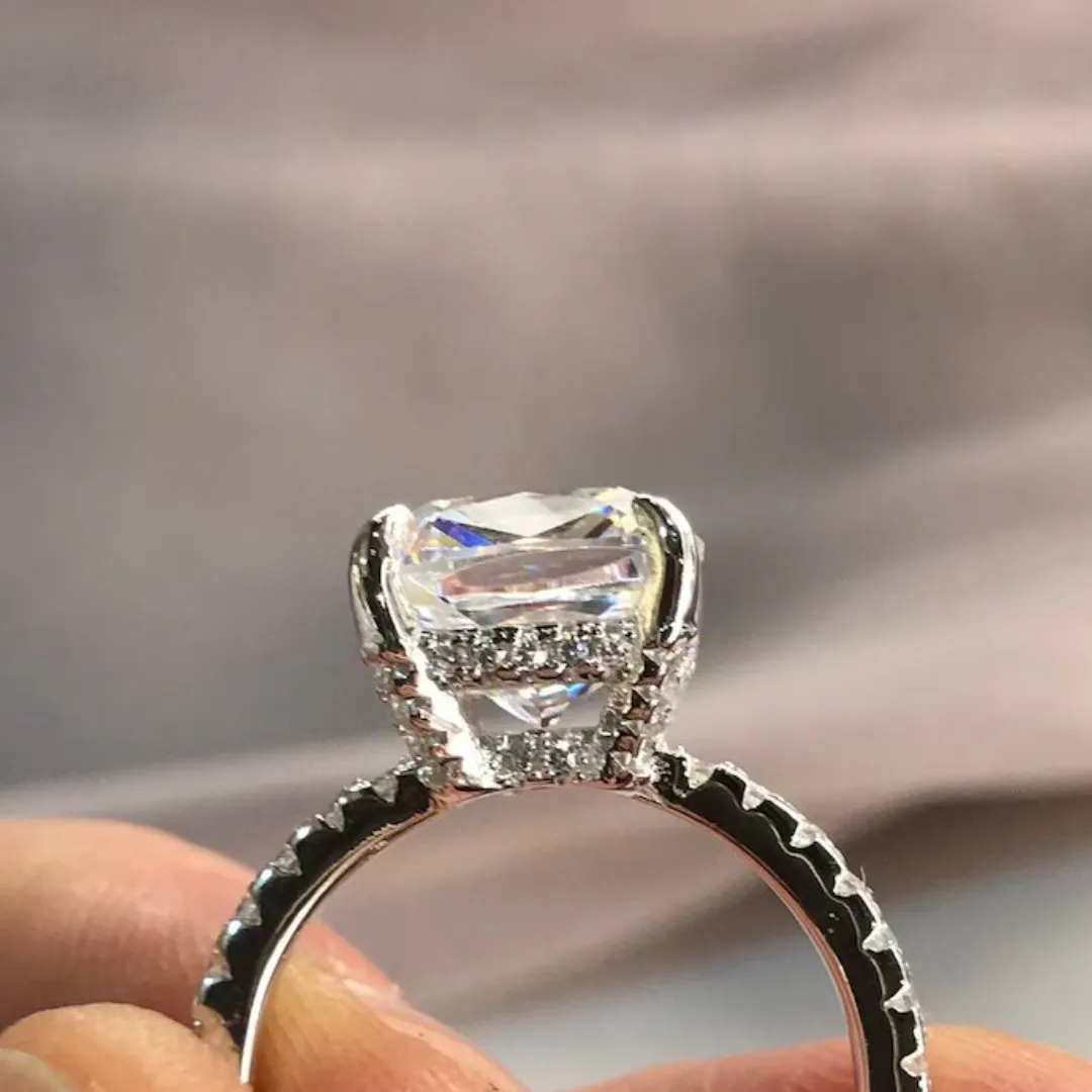 /public/photos/live/Cushion Shape Moissanite Wedding Ring-1095 (4).webp